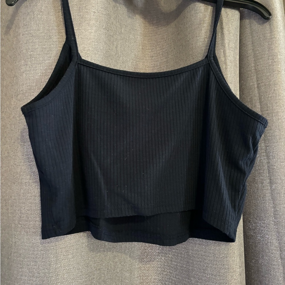 Crop top - Picture 2 of 2